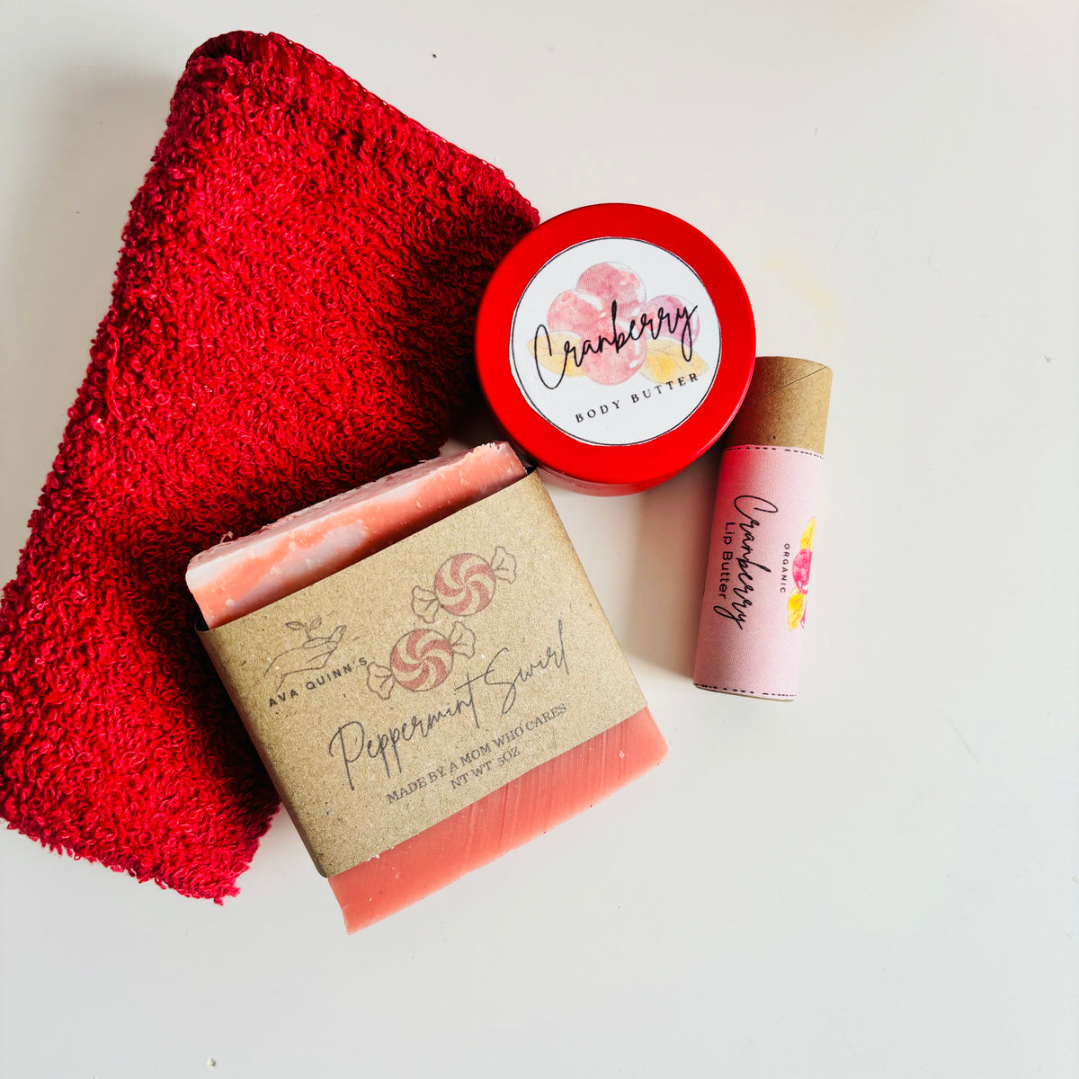 Holiday Cheer Gift Set – Cranberry & Peppermint Bliss 🍒❄️