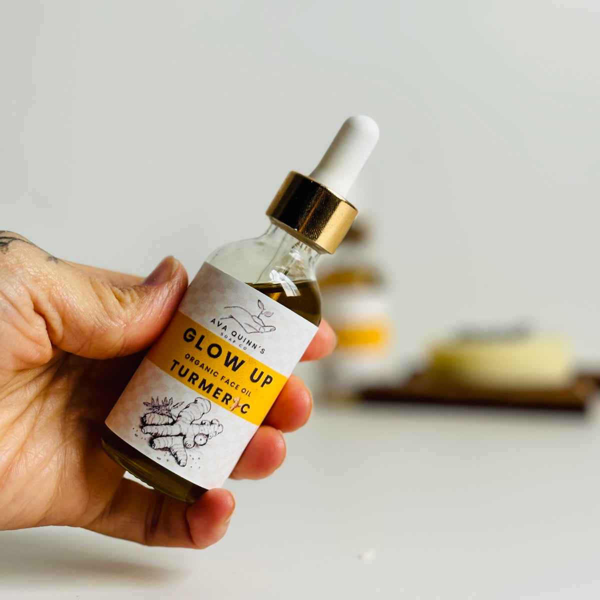 Golden Glow Turmeric Face Oil with Carrot Seed SPF | Natural Radiance Boost
